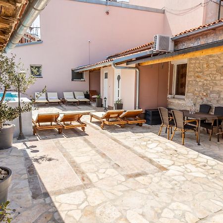 Apartment Anitea Pula Ngoại thất bức ảnh