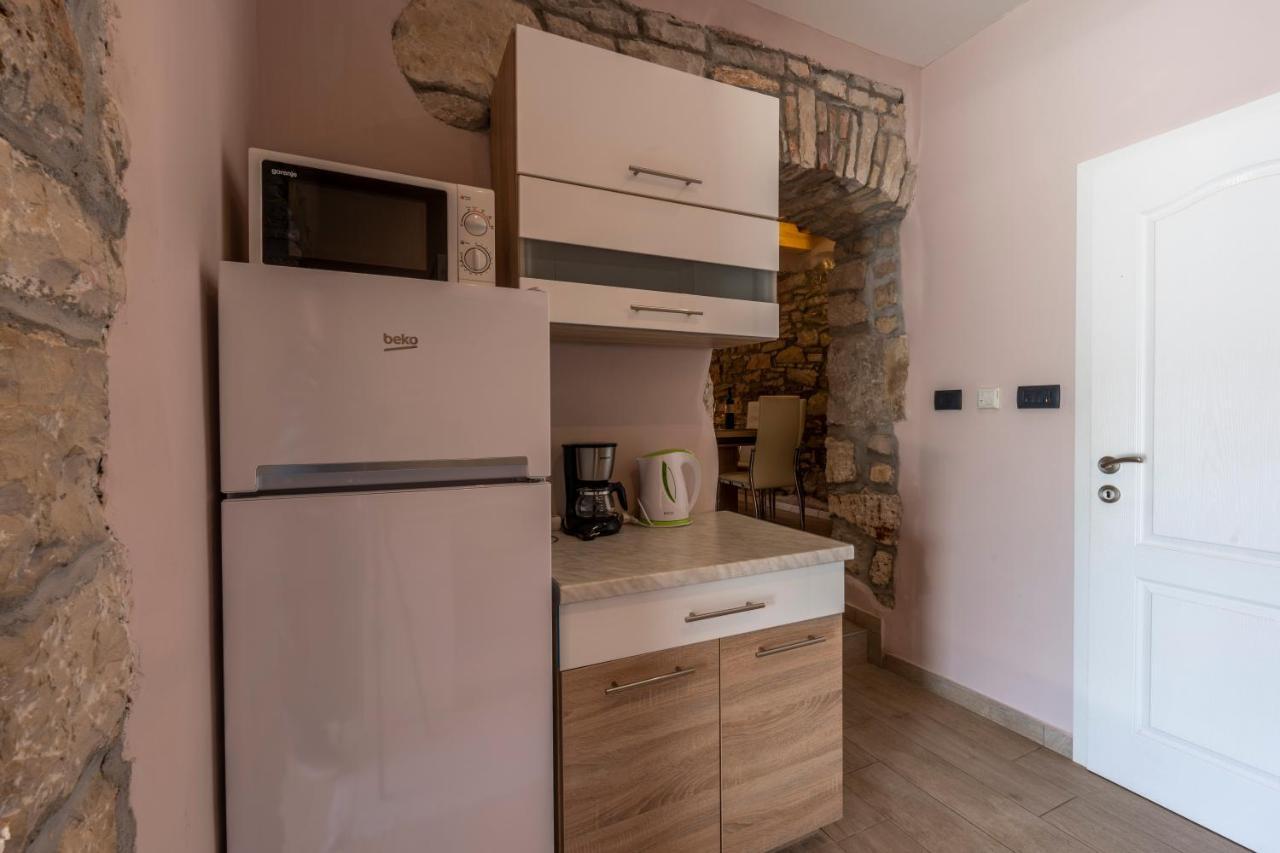 Apartment Anitea Pula Ngoại thất bức ảnh