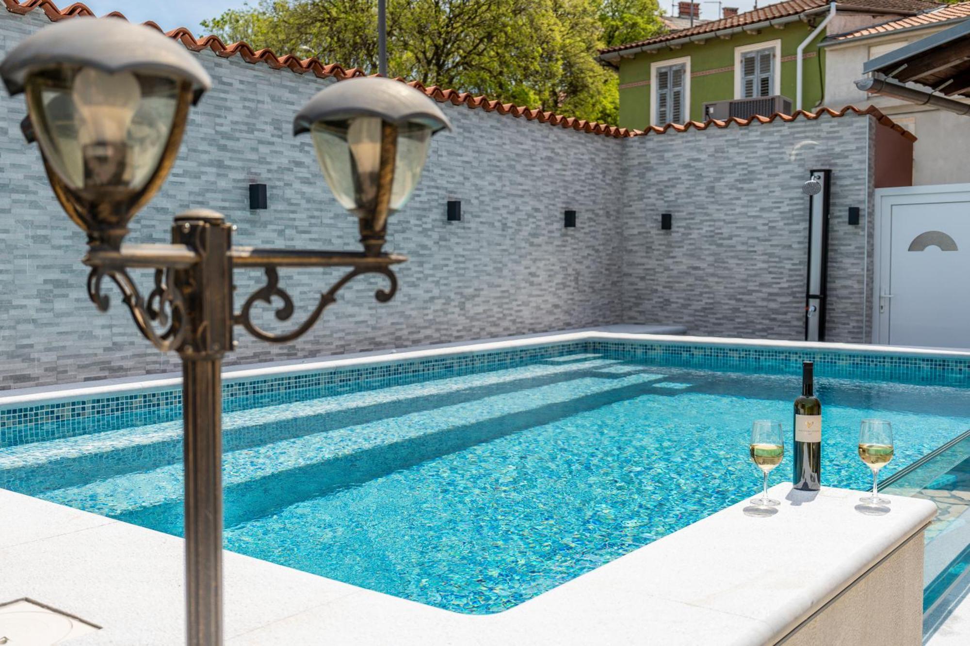 Apartment Anitea Pula Ngoại thất bức ảnh