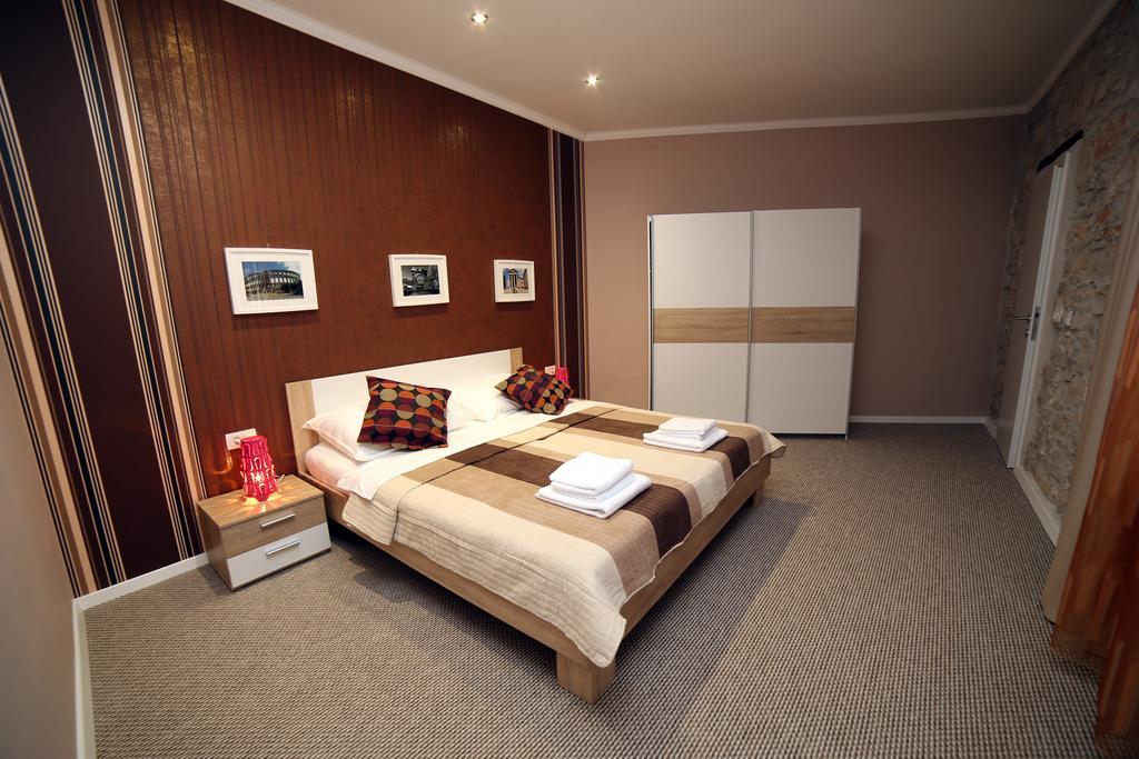 Apartment Anitea Pula Ngoại thất bức ảnh