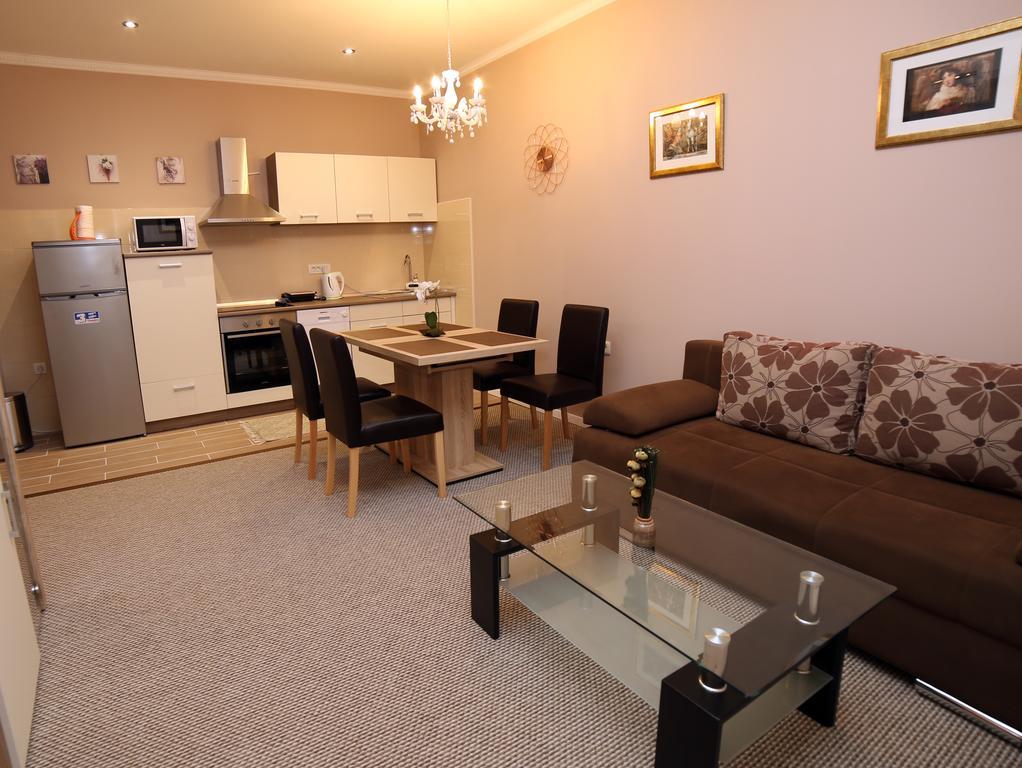 Apartment Anitea Pula Ngoại thất bức ảnh